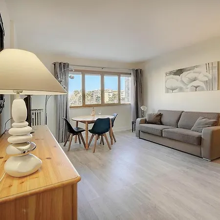 Appartement Studio Confortable Proche Martinez A0B107